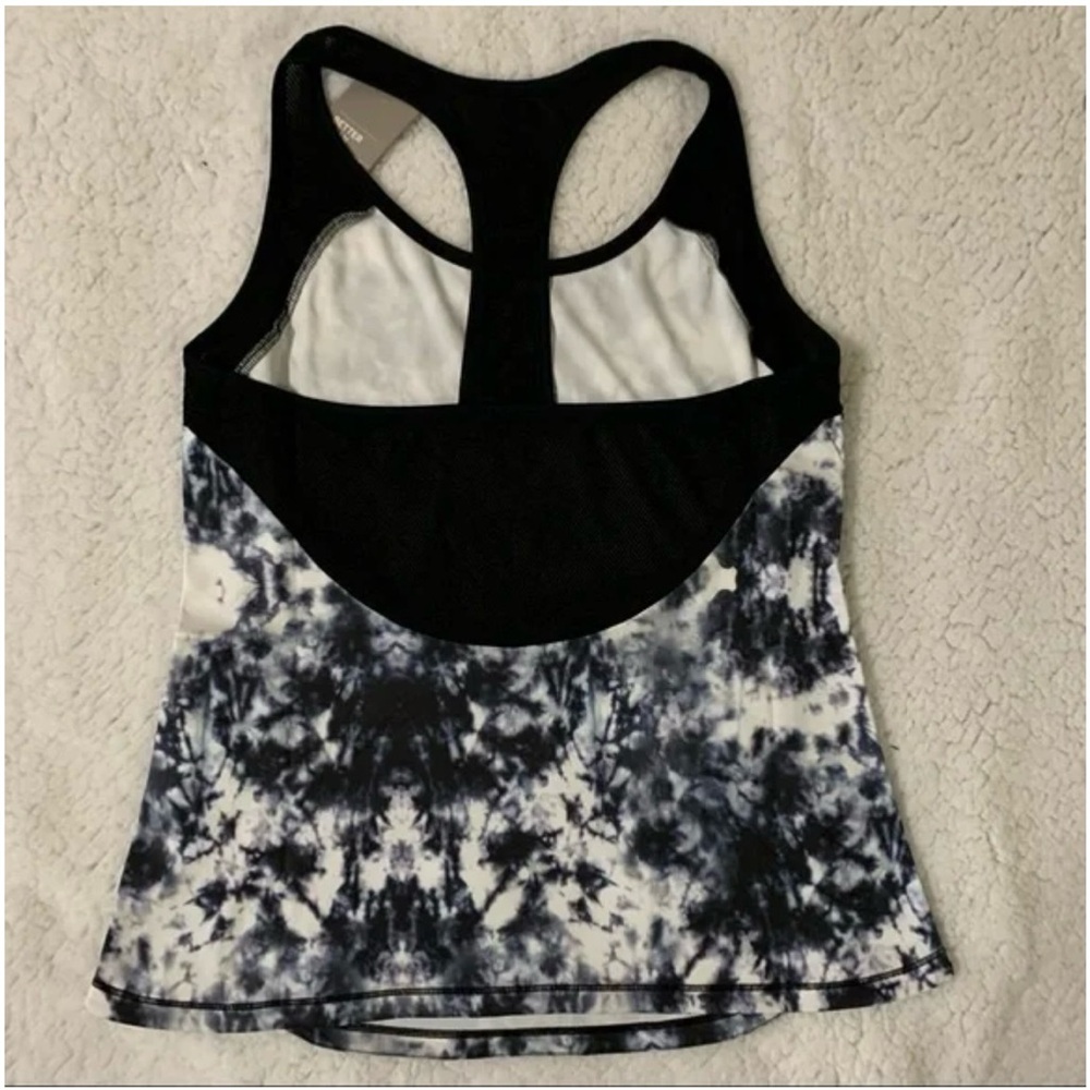 Lotto Women’s Batik Tank size Medium. NWT - Picture 4 of 14